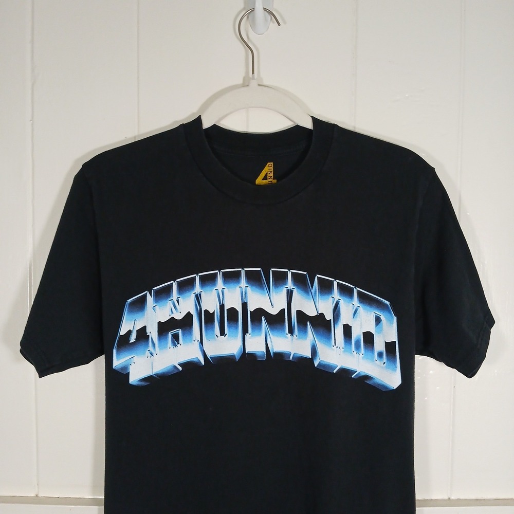 4Hunnid YG Mens Graphic T-Shirt Black Blue‎ Arched Logo Streetwear Size Small
